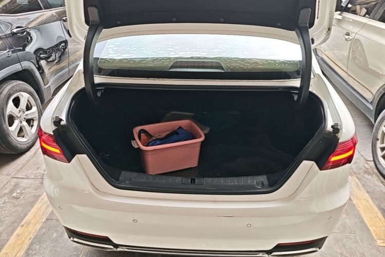 Used Geely Auto Binray 2018 14T Manual Binzhi Edition Trunk