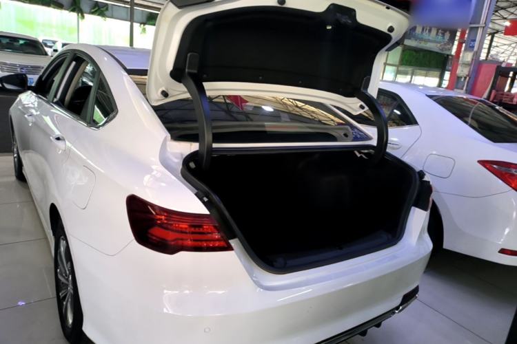Used Geely Auto Binray 2018 14T Manual Colorful Edition Trunk