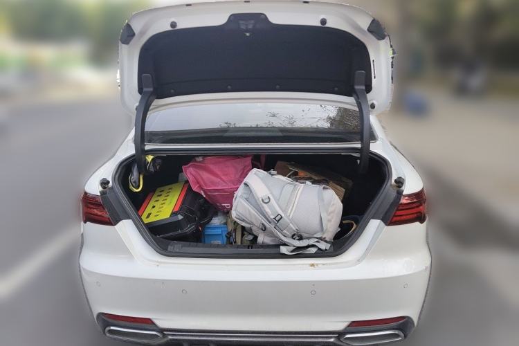 Used Geely Auto Binray 2018 14T CVT Binyi Edition Trunk