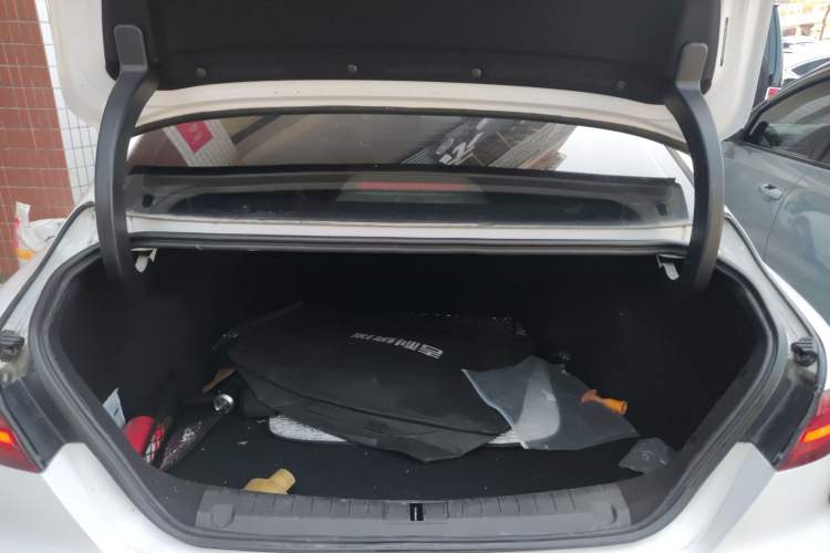 Used Geely Auto Binray 2018 14T CVT Binyi Edition Trunk
