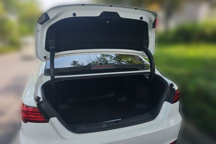 Used Geely Auto Binray 2018 14T Manual Binzhi Edition Trunk
