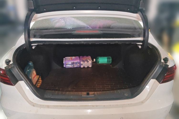 Used Geely Auto Binray 2018 14T CVT Binyi Edition Trunk