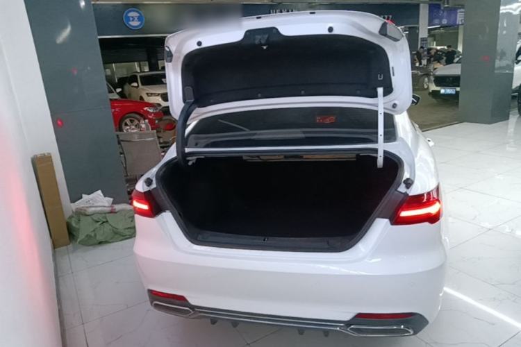 Used Geely Auto Binray 2018 14T CVT Binyi Edition Trunk