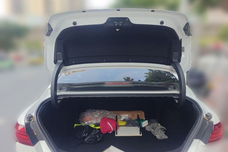 Used Geely Auto Binray 2018 14T CVT Binyi Edition Trunk