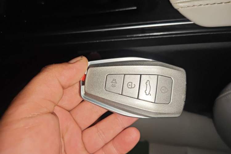 Used Geely Auto Binray 2018 14T CVT Binyi Edition Vehicle Key