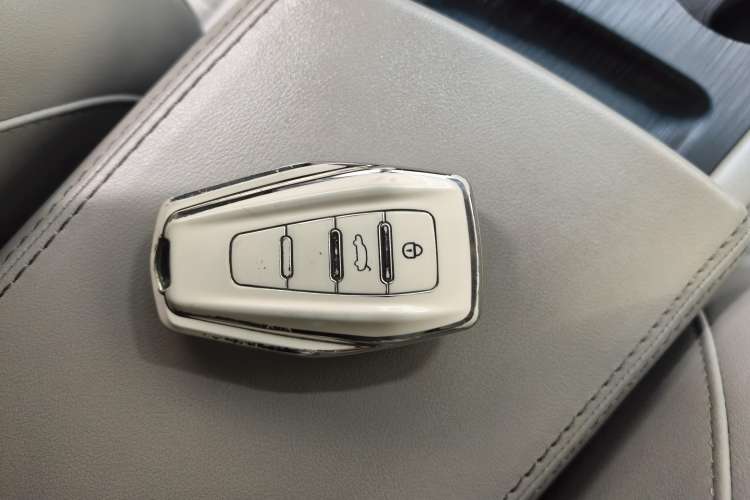 Used Geely Auto Binray 2018 14T Manual Colorful Edition Vehicle Key