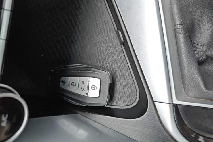 Used Geely Auto Binray 2018 14T Manual Binzhi Edition Vehicle Key