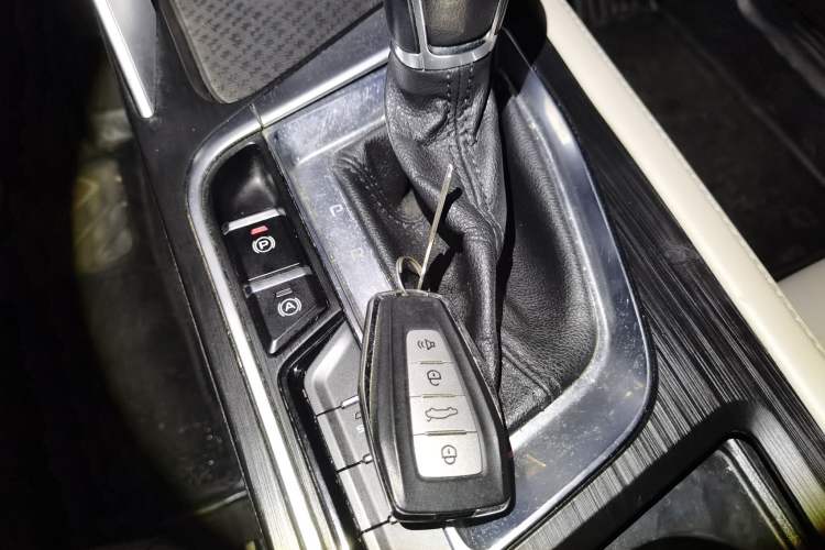 Used Geely Auto Binray 2018 14T CVT Colorful Edition Vehicle Key