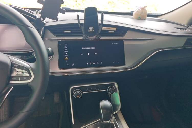 Used Geely Auto Binray 2018 14T CVT Binyi Edition Audio And AC Panel