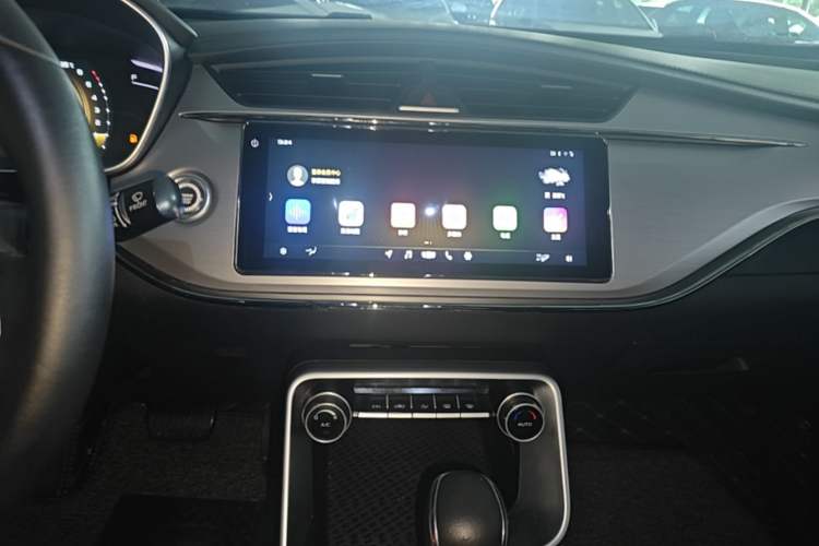 Used Geely Auto Binray 2018 14T CVT Binyi Edition Audio And AC Panel