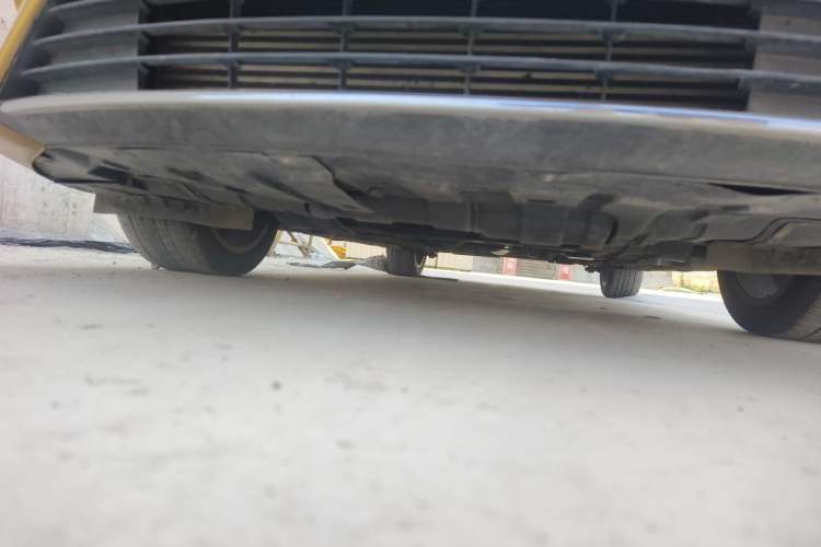 Used Geely Auto Binray 2018 14T CVT Binyi Edition Chassis Front