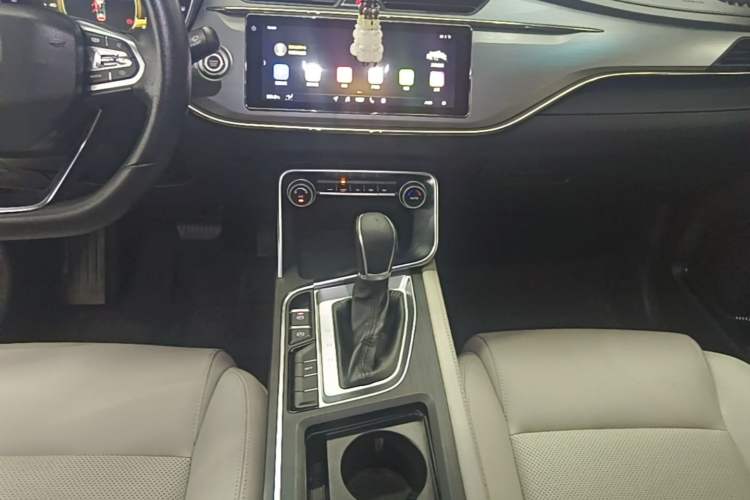 Used Geely Auto Binray 2018 14T CVT Binyi Edition Gear Lever