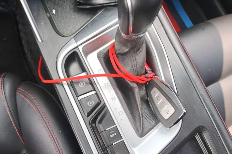 Used Geely Auto Binray 2018 14T CVT Binyi Edition Gear Lever
