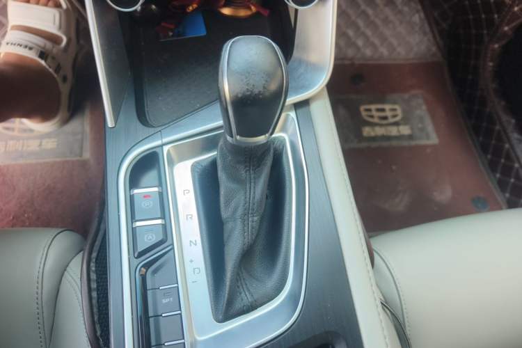 Used Geely Auto Binray 2018 14T CVT Binyi Edition Gear Lever