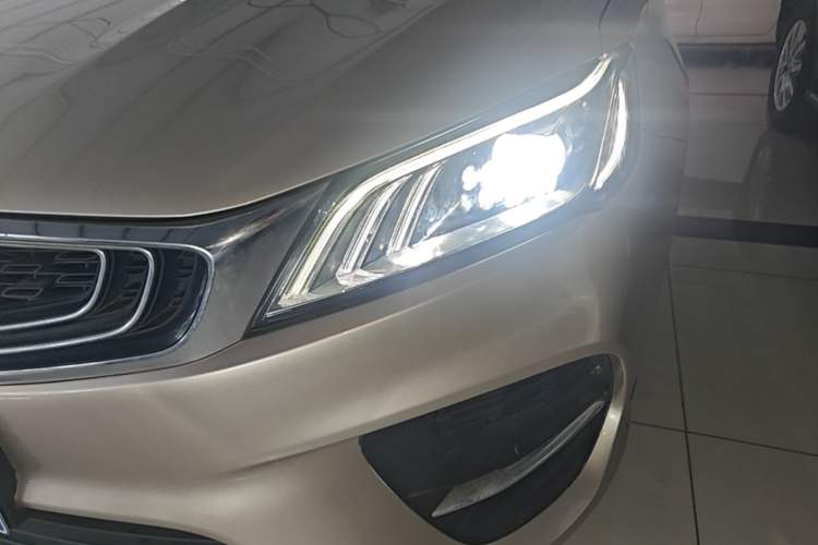 Used Geely Auto Binray 2018 14T CVT Binyi Edition Left Front Headlight