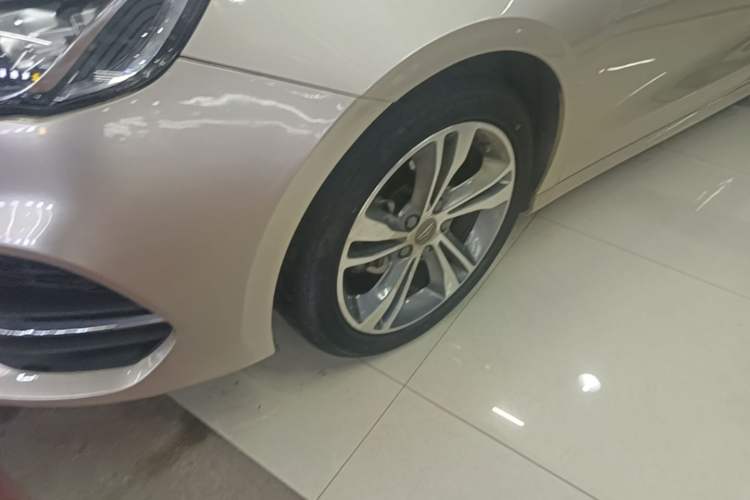 Used Geely Auto Binray 2018 14T CVT Binyi Edition Left Front Wheel Hub