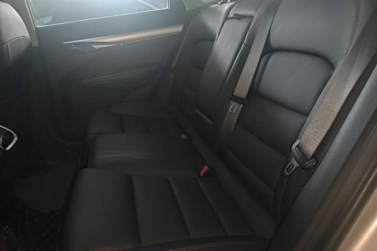 Used Geely Auto Binray 2018 14T CVT Binyi Edition Left Rear Seat