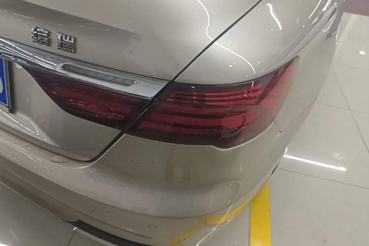 Used Geely Auto Binray 2018 14T CVT Binyi Edition Right Rear Taillight