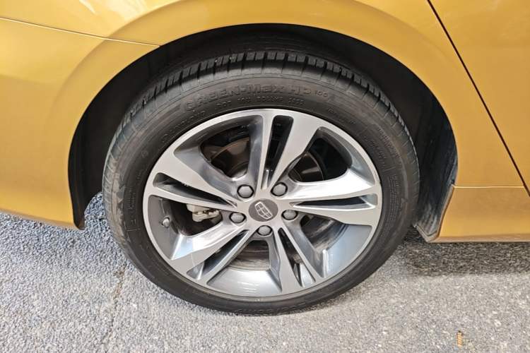 Used Geely Auto Binray 2018 14T CVT Binyi Edition Right Rear Wheel Hub