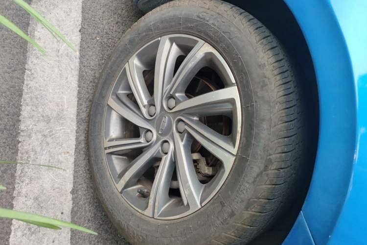 Used Geely Auto Binray 2019 200T Manual Binchi Edition Right Front Wheel Hub