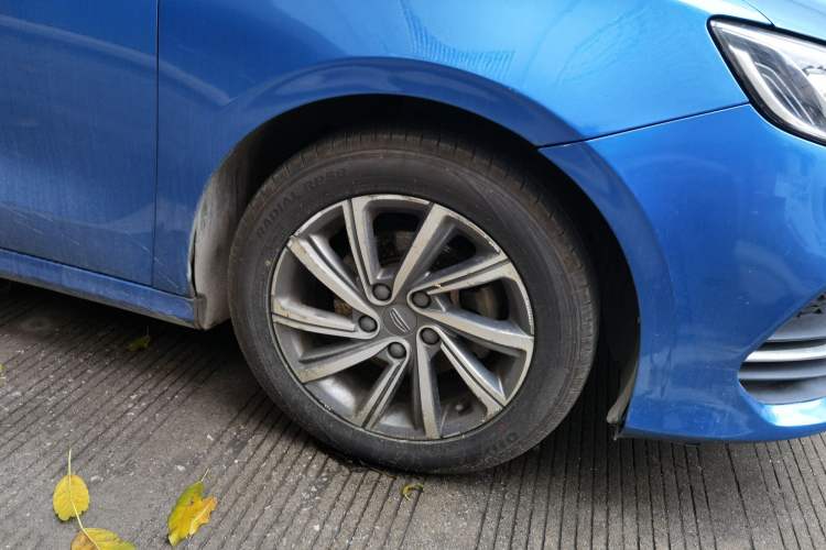 Used Geely Auto Binray 2019 200T Manual Binchi Edition Right Front Wheel Hub