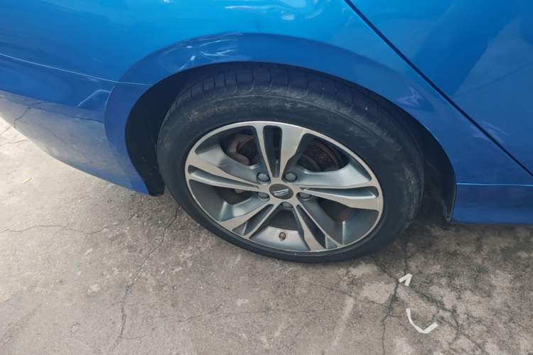 Used Geely Auto Binray 2019 200T DCT Binzhi Edition Right Rear Wheel Hub