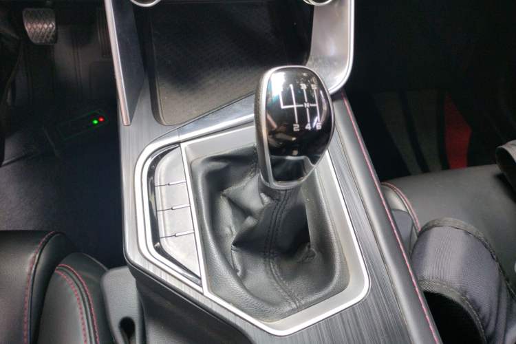 Used Geely Auto Binray 2019 200T Manual Binchi Edition Gear Lever