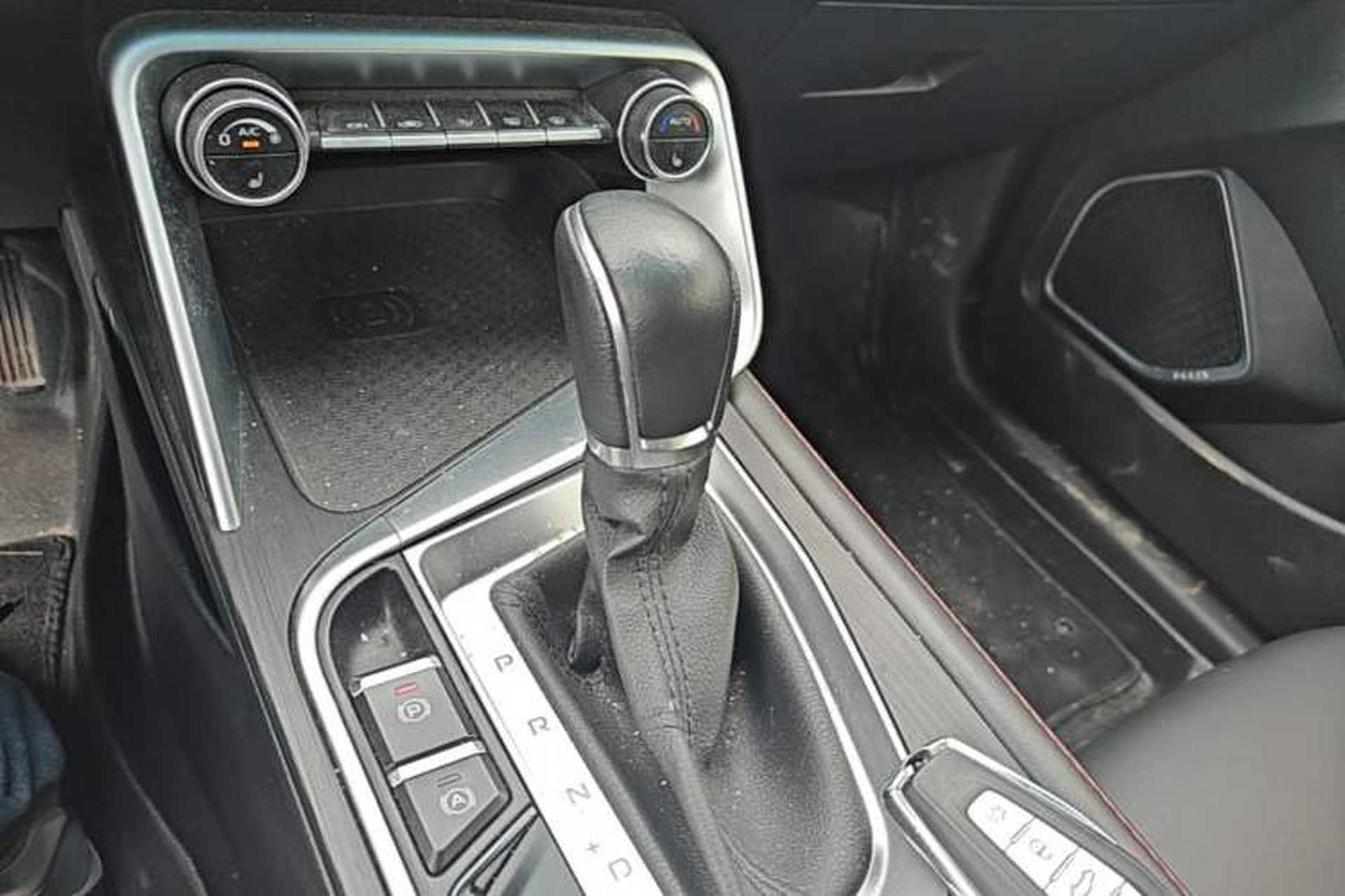 Used Geely Auto Binray 2019 200T DCT Brilliant Edition Gear Lever