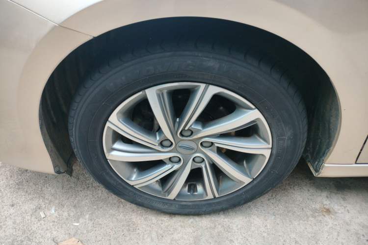 Used Geely Auto Binray 2019 200T Manual Binchi Edition Left Front Wheel Hub