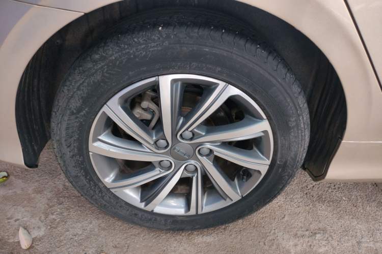 Used Geely Auto Binray 2019 200T Manual Binchi Edition Right Rear Wheel Hub