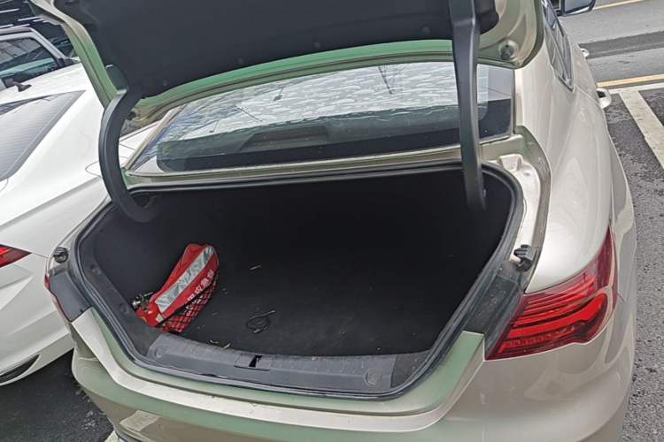 Used Geely Auto Binray 2019 200T DCT Brilliant Edition Trunk