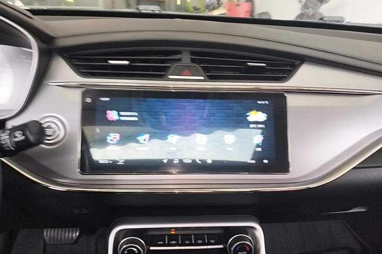 Used Geely Auto Binray 2019 200T DCT Binzhi Edition Audio And AC Panel