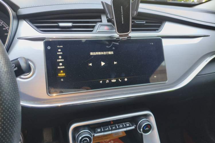 Used Geely Auto Binray 2019 200T DCT Binchi Edition Audio And AC Panel