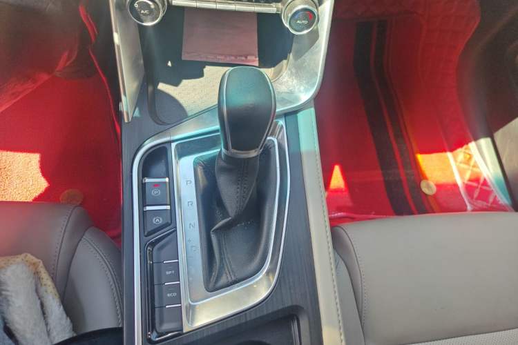 Used Geely Auto Binray 2019 200T DCT Binzhi Edition Gear Lever