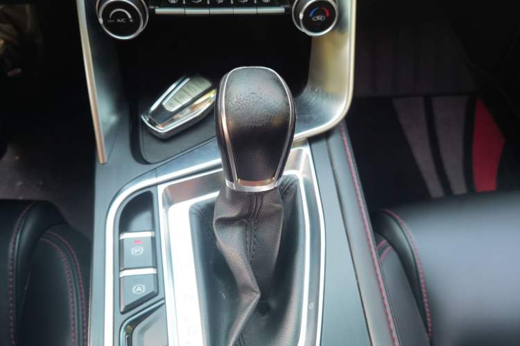 Used Geely Auto Binray 2019 200T DCT Binchi Edition Gear Lever