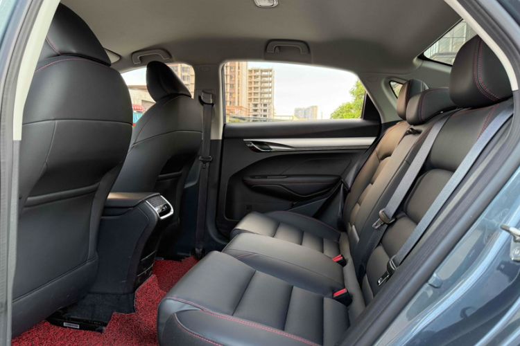 Used Geely Auto Binray 2019 200T Manual Binchi Edition Interior 3