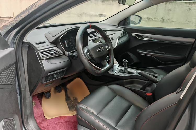 Used Geely Auto Binray 2019 200T Manual Binchi Edition Interior 3