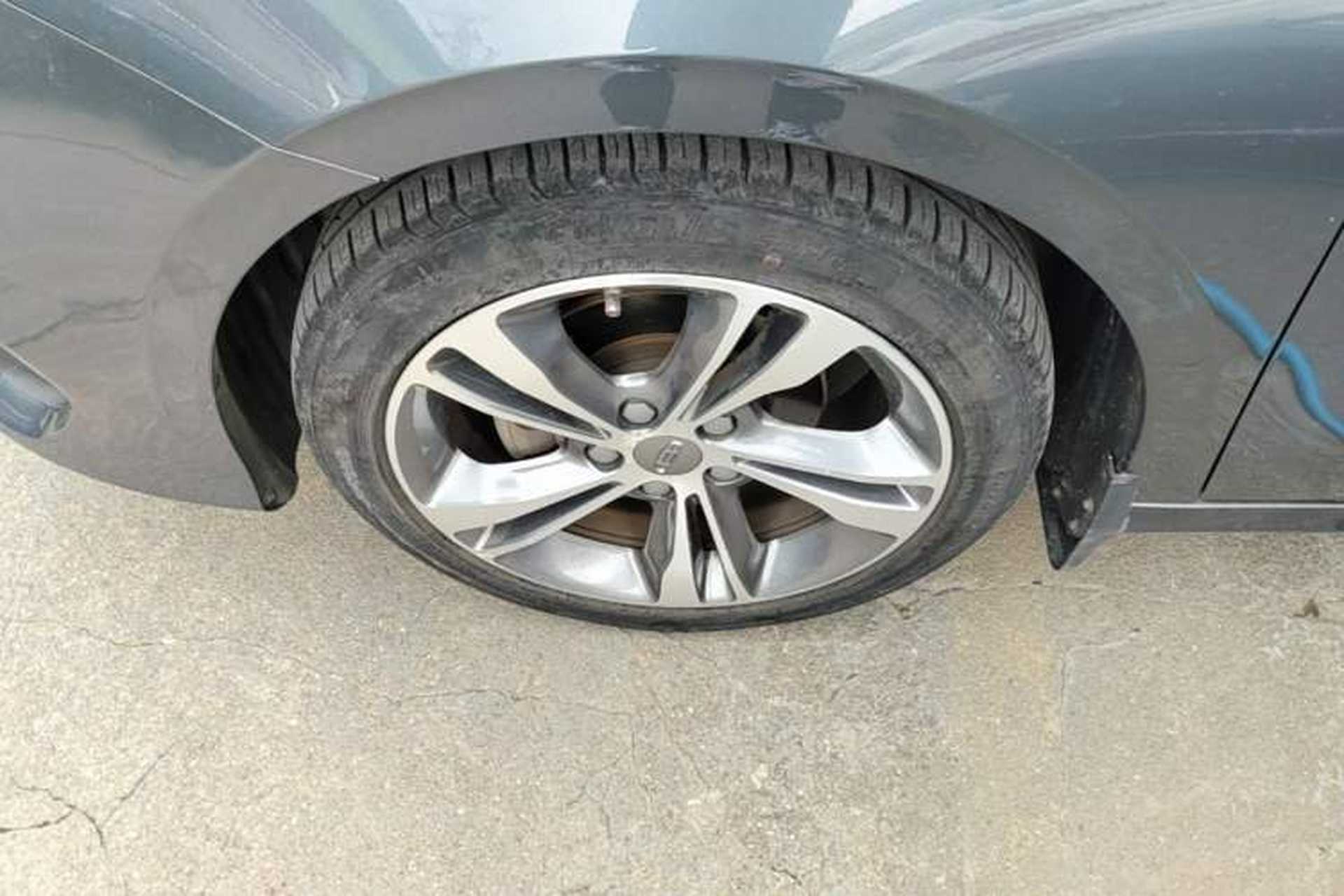 Used Geely Auto Binray 2019 200T DCT Binzhi Edition Left Front Wheel Hub