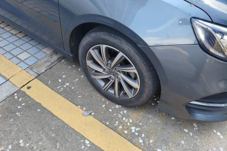 Used Geely Auto Binray 2019 200T DCT Binchi Edition Right Front Wheel Hub