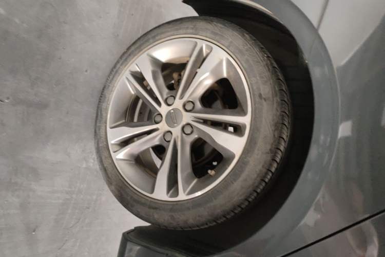 Used Geely Auto Binray 2019 200T DCT Binzhi Edition Right Rear Wheel Hub