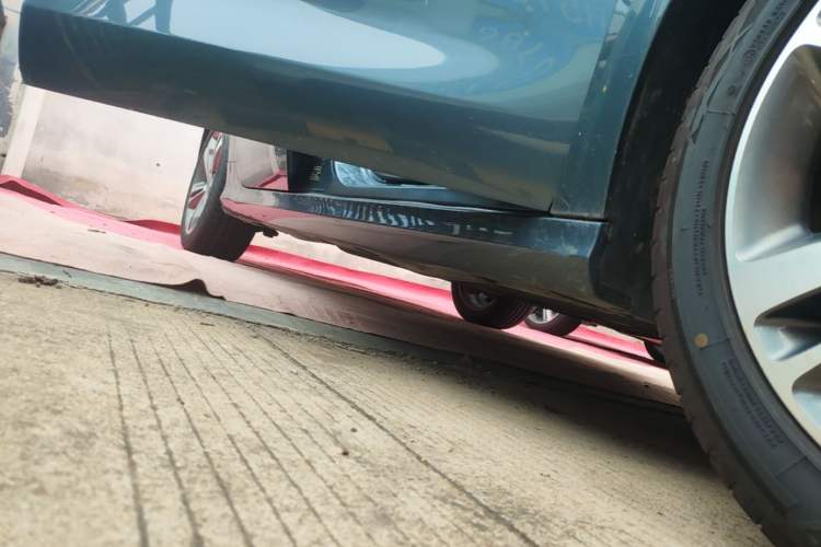 Used Geely Auto Binray 2019 200T DCT Binzhi Edition Right Side Sill