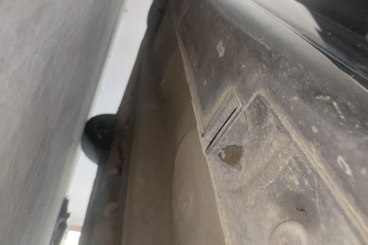 Used Geely Auto Binray 2019 200T DCT Binzhi Edition Right Side Sill