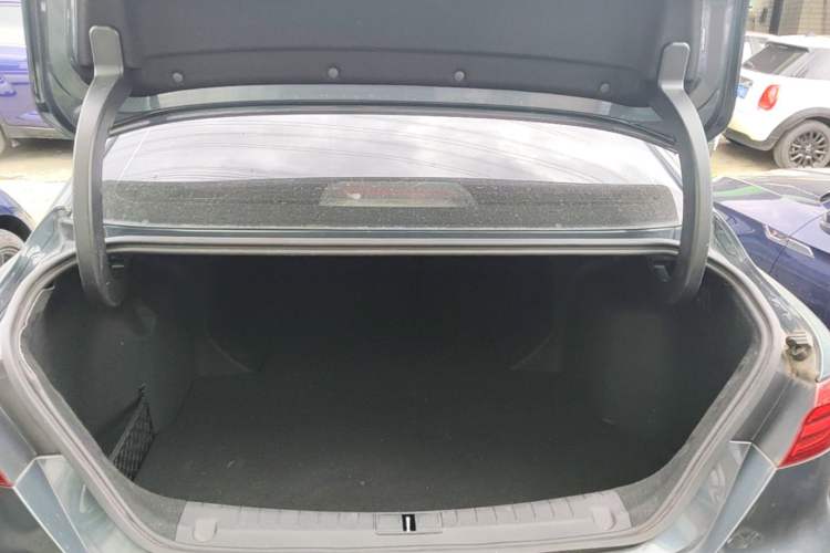 Used Geely Auto Binray 2019 200T DCT Binzhi Edition Trunk