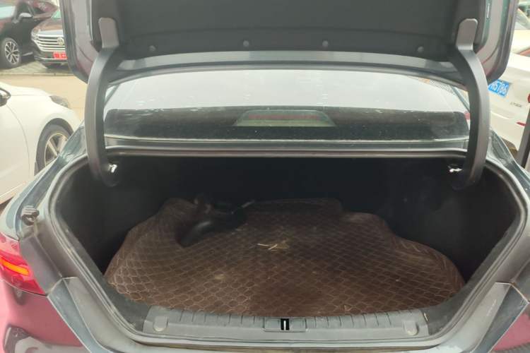 Used Geely Auto Binray 2019 200T DCT Binzhi Edition Trunk