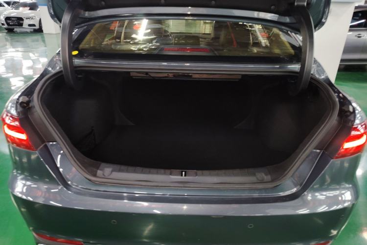 Used Geely Auto Binray 2019 200T DCT Binzhi Edition Trunk