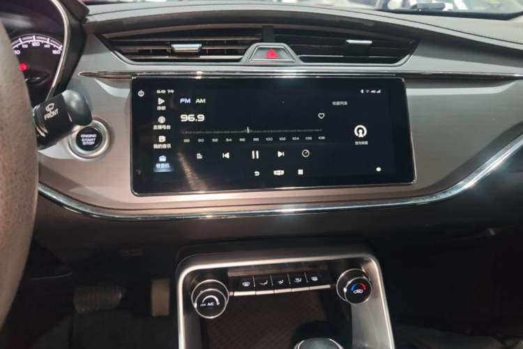 Used Geely Auto Binray 2019 200T DCT Binchi Edition Audio And AC Panel