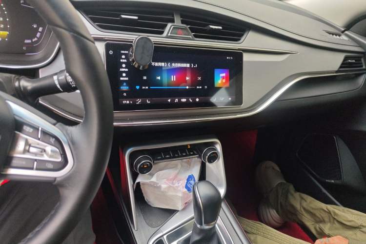 Used Geely Auto Binray 2019 200T DCT Brilliant Edition Audio And AC Panel