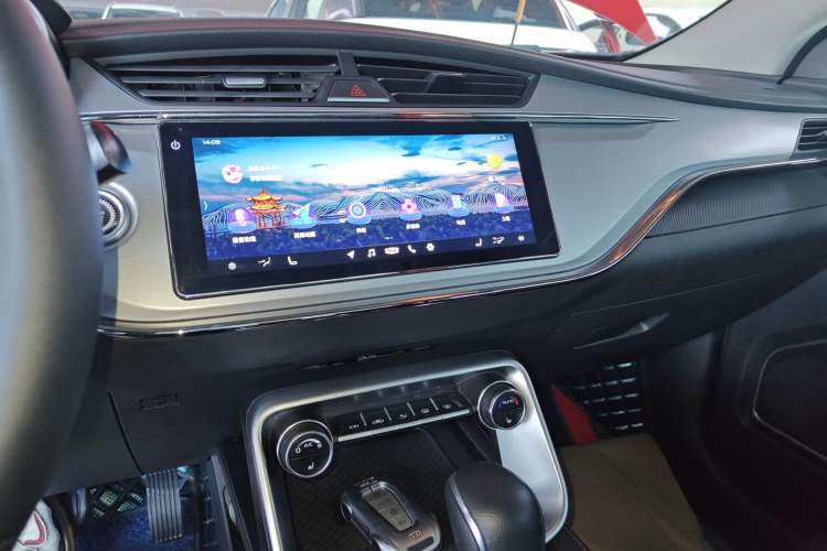 Used Geely Auto Binray 2019 200T DCT Brilliant Edition Audio And AC Panel