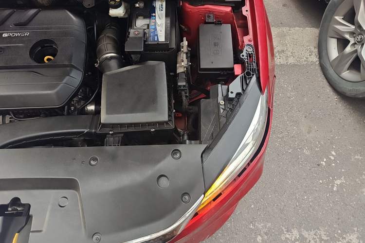 Used Geely Auto Binray 2019 200T DCT Binzhi Edition Engine Bay Left