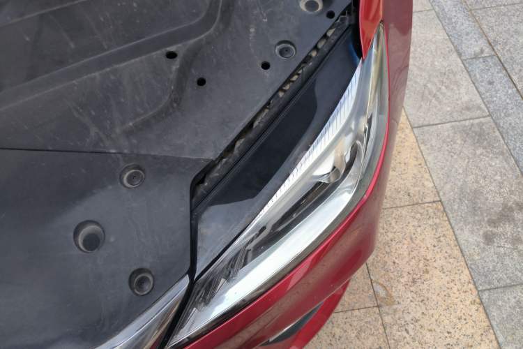Used Geely Auto Binray 2019 200T DCT Binzhi Edition Engine Bay Left